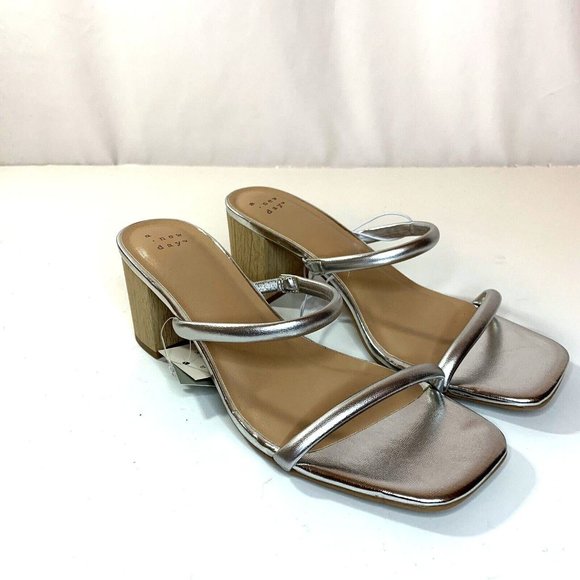 A New Day Cris Womens Silver Sandals Heels Strappy Open Toe - Picture 2 of 9